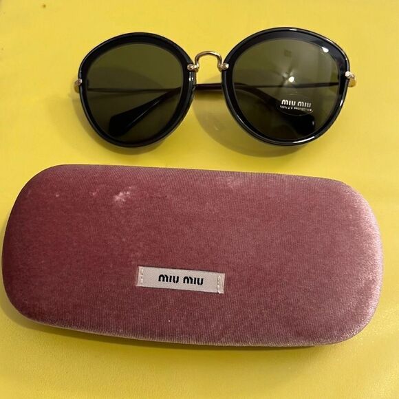 Miu Miu Two Tone/Grey Mirrored SMU 50R Cat-Eye Sunglasses main image 5